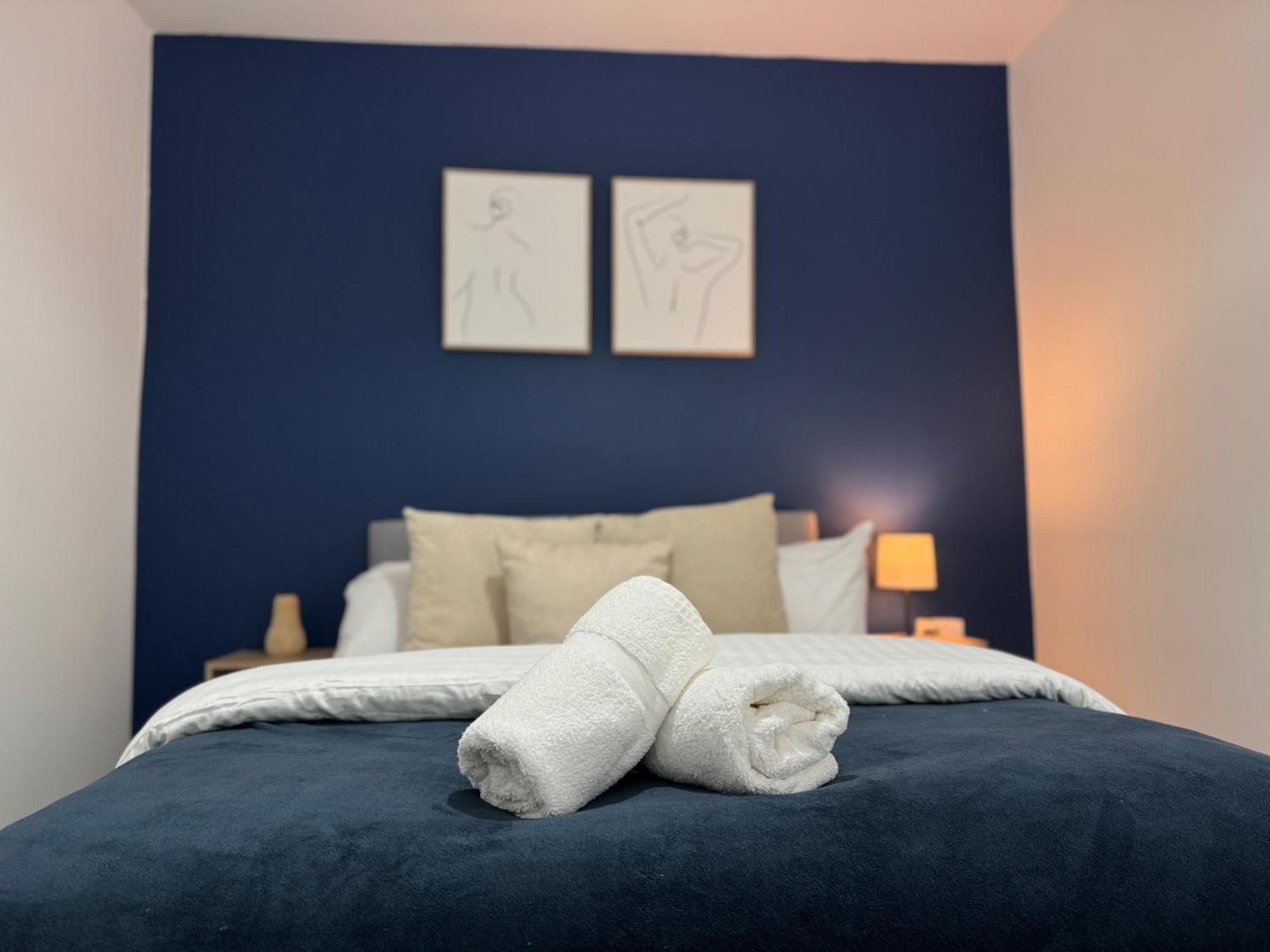 Group Bookings: Up To 30 Guests Across 5 Spacious Flats! Keyless Access Free Wifi & Parking Birmingham Zewnętrze zdjęcie