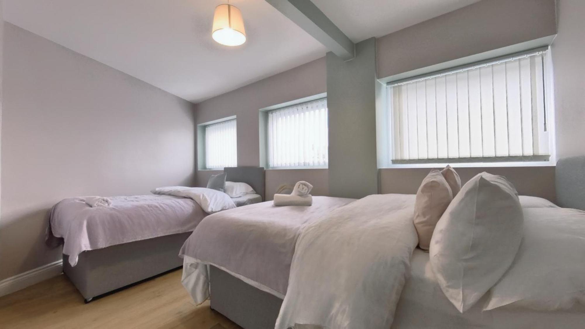 Group Bookings: Up To 30 Guests Across 5 Spacious Flats! Keyless Access Free Wifi & Parking Birmingham Zewnętrze zdjęcie