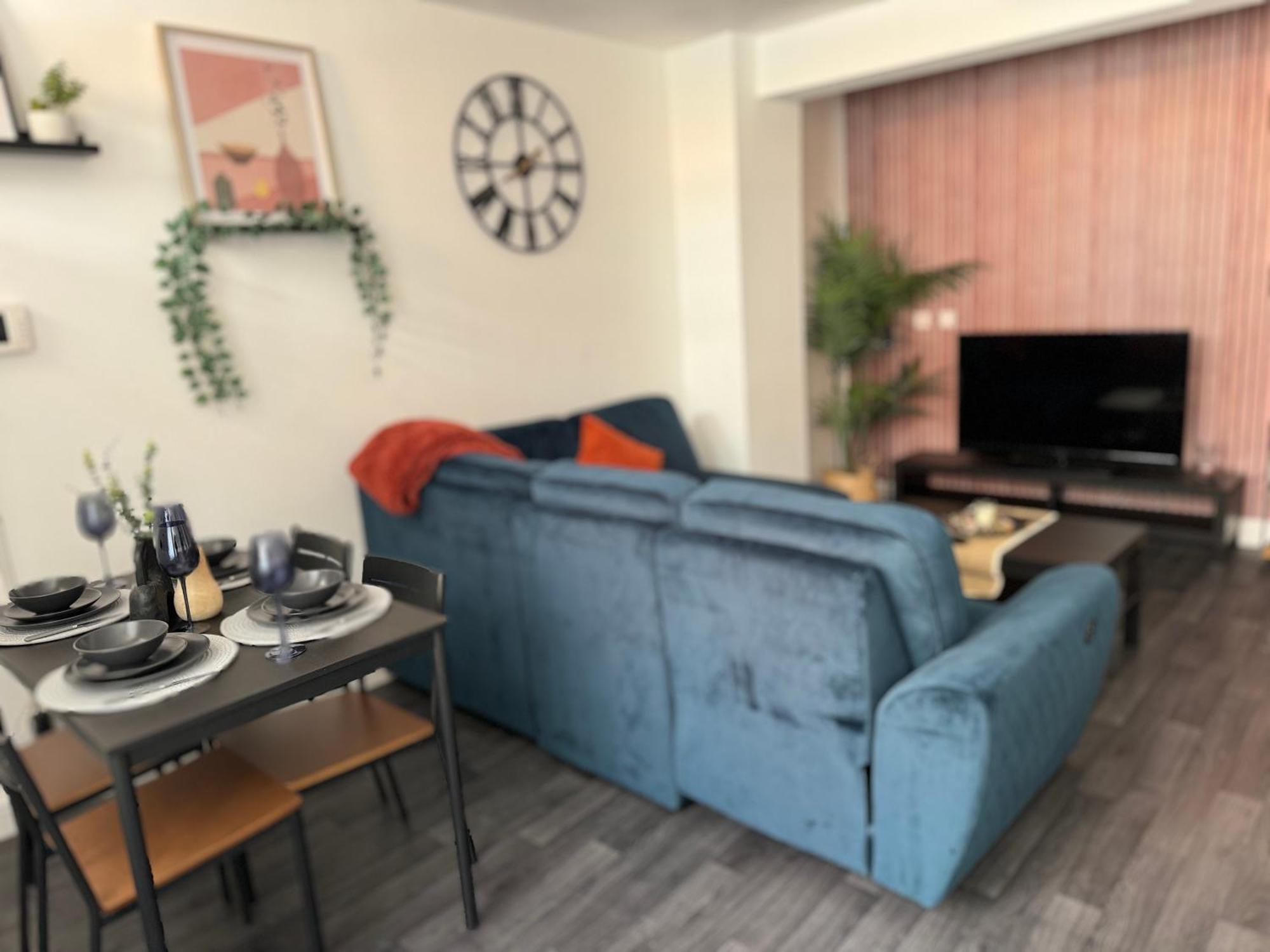 Group Bookings: Up To 30 Guests Across 5 Spacious Flats! Keyless Access Free Wifi & Parking Birmingham Zewnętrze zdjęcie