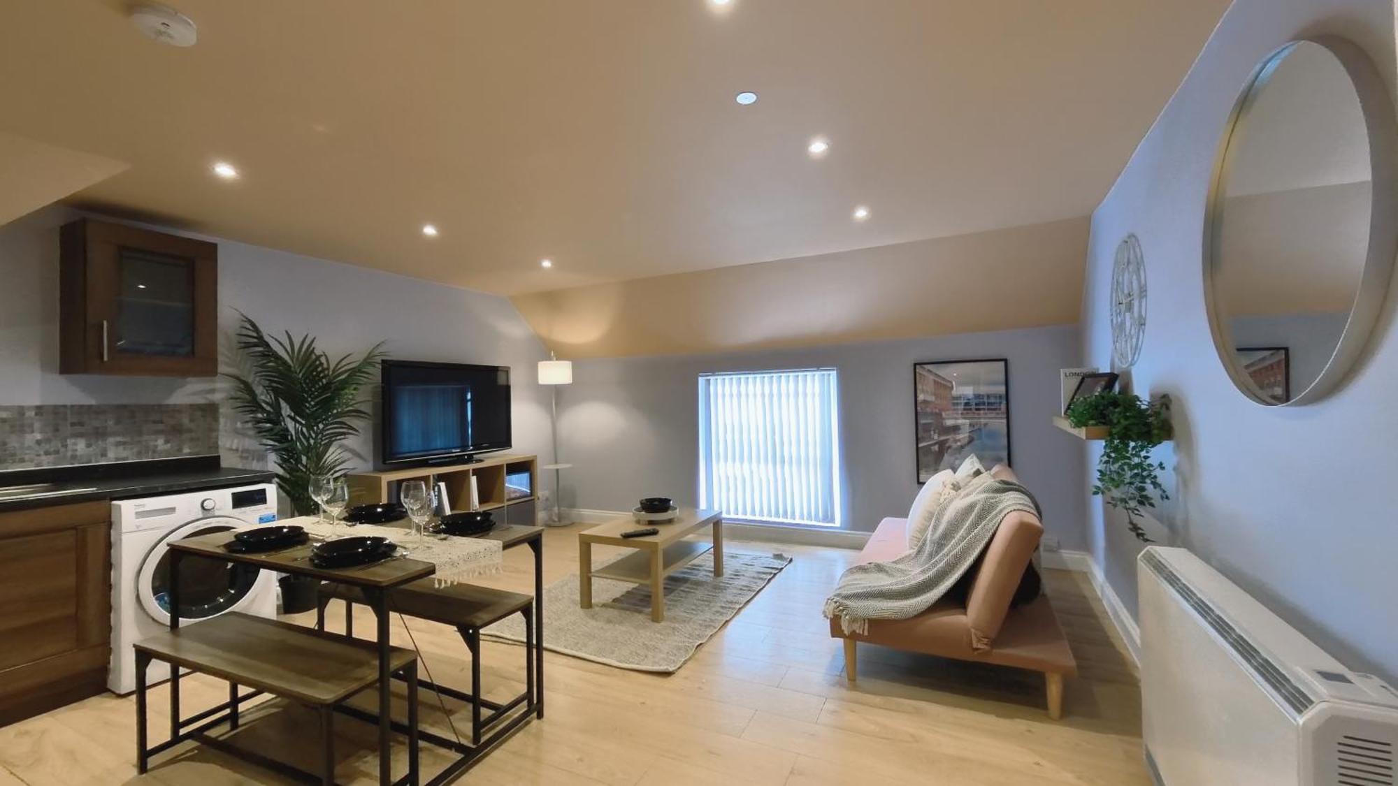 Group Bookings: Up To 30 Guests Across 5 Spacious Flats! Keyless Access Free Wifi & Parking Birmingham Zewnętrze zdjęcie