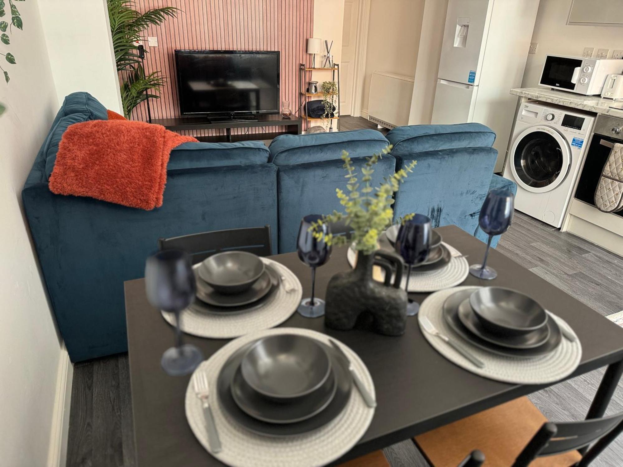 Group Bookings: Up To 30 Guests Across 5 Spacious Flats! Keyless Access Free Wifi & Parking Birmingham Zewnętrze zdjęcie