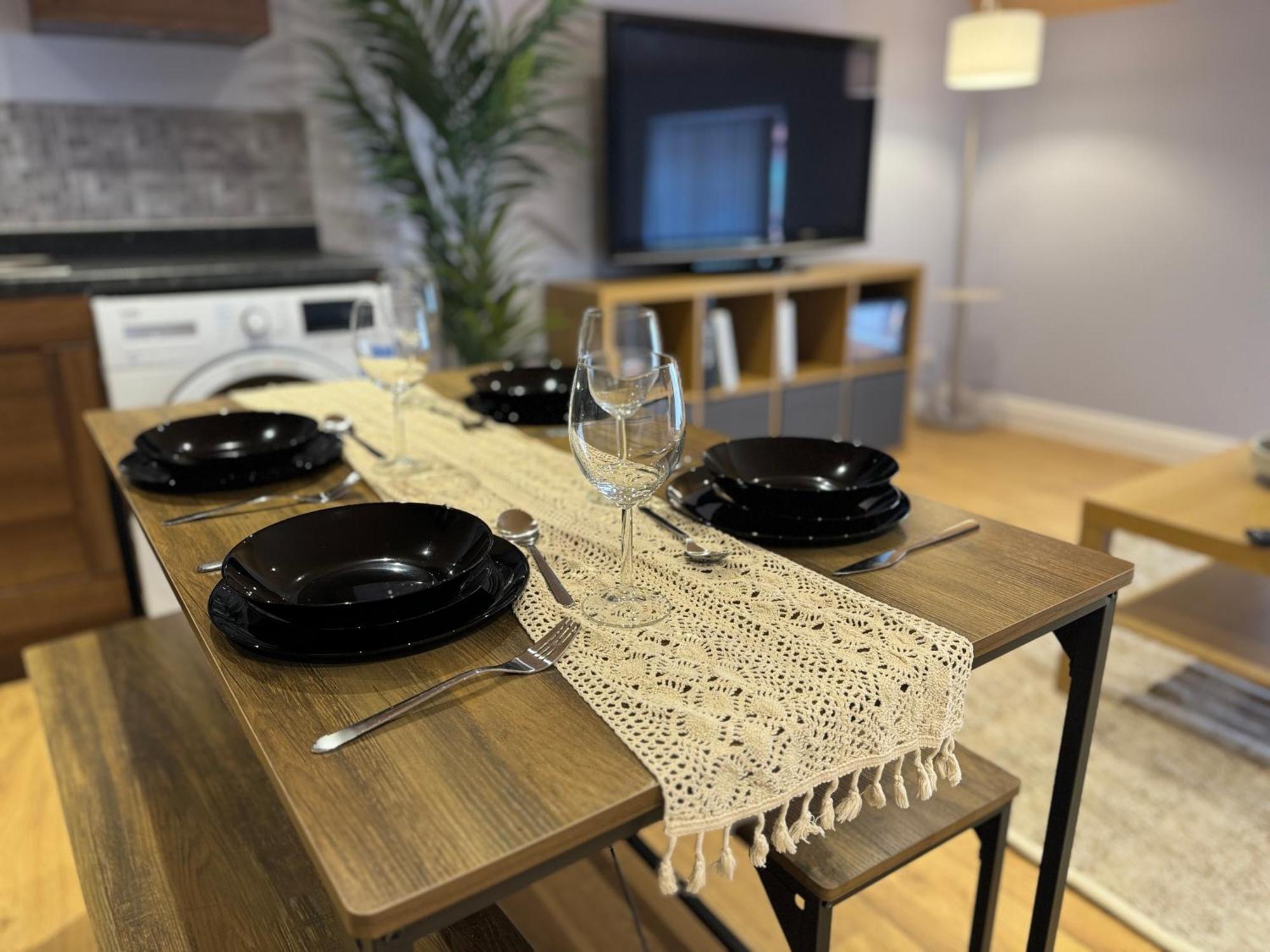 Group Bookings: Up To 30 Guests Across 5 Spacious Flats! Keyless Access Free Wifi & Parking Birmingham Zewnętrze zdjęcie