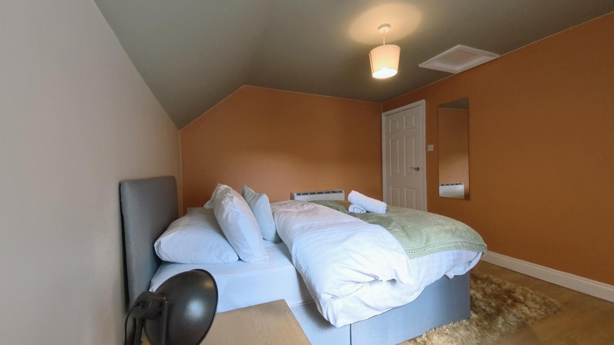 Group Bookings: Up To 30 Guests Across 5 Spacious Flats! Keyless Access Free Wifi & Parking Birmingham Zewnętrze zdjęcie